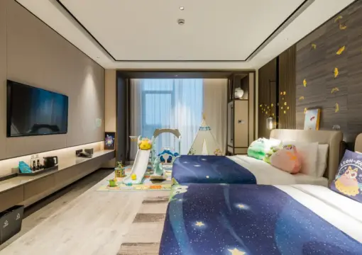 Green Frog Family Theme Room (Minibar + Childlike Tent + Dyson Hair Dryer)