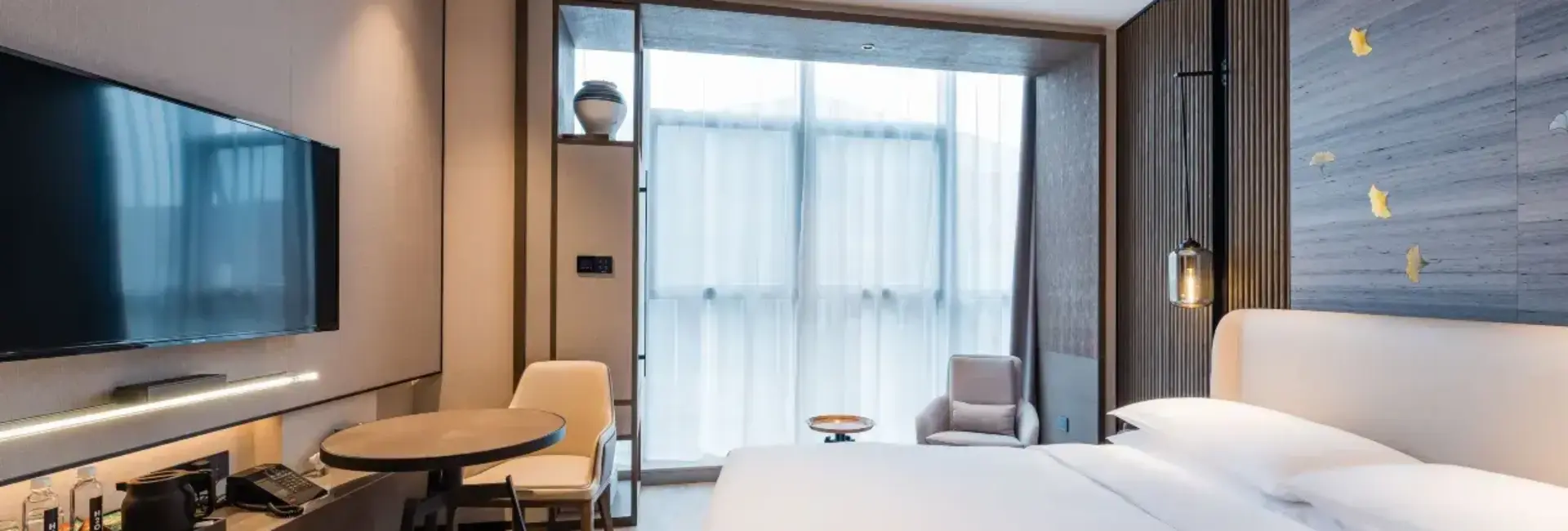 Yun He Double Bed Room (Minibar + HD Projection + Panoramic Floor-to-Ceiling Window)